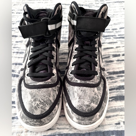 Rare Nike Vandal High LX - Picture 2 of 3